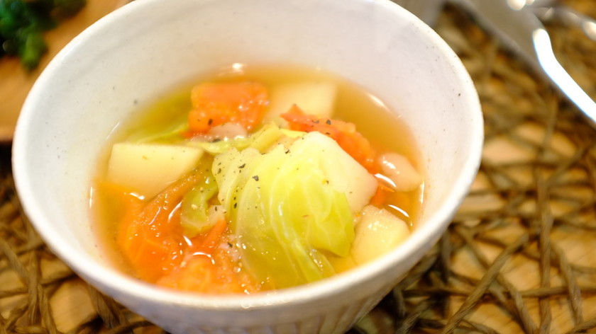 ハムとキャベツのスープのレシピ