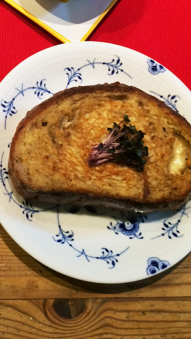 ちょっとオトナのモンティクリスト朝ごパンの写真