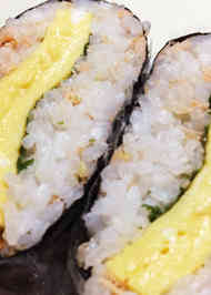 みんなが作ってる 海苔半分おにぎらずのレシピ クックパッド 簡単おいしいみんなのレシピが360万品