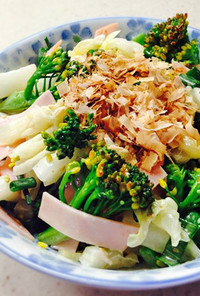 白菜とブロッコリーのニンニク胡麻サラダ