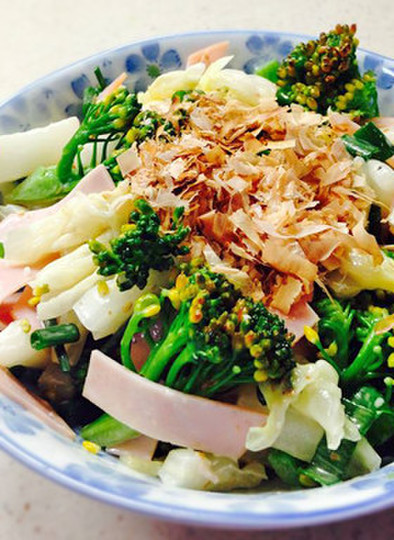 白菜とブロッコリーのニンニク胡麻サラダの写真
