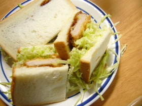 ○●味噌×辛子マヨ名古屋風カツサンド●○