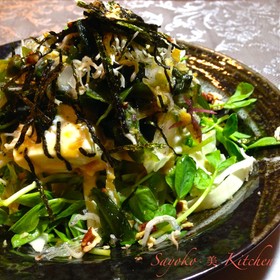 ワカメたっぷり豆苗と豆腐のサラダ