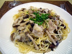 あっさり和風♪豚肉おろし きのこパスタ