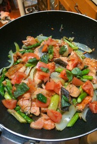 鮭と野菜のオシャレなイタリアン炒め
