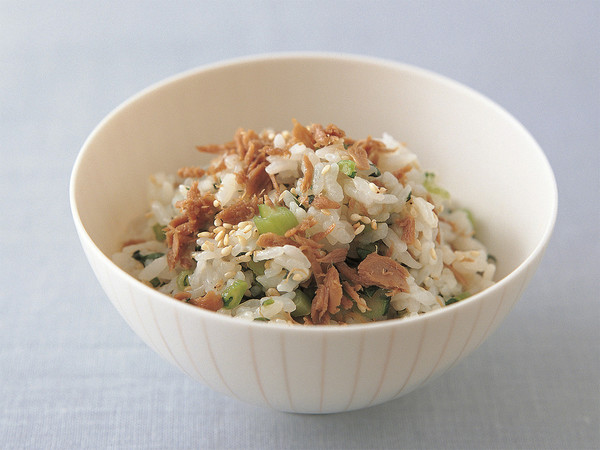 かつおフレークと野沢菜の混ぜご飯