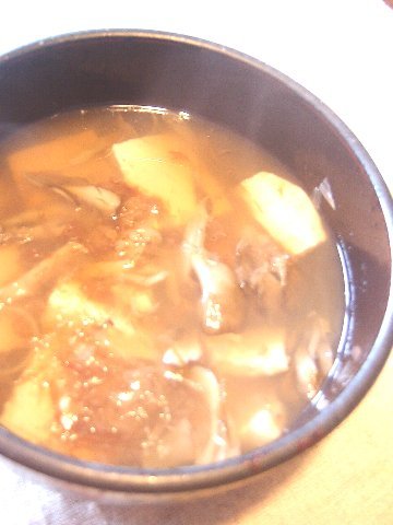 舞茸とお豆腐のスープの画像
