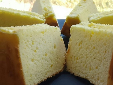 バターとミルクのシフォンケーキの写真