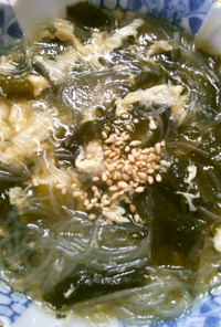 ランチに簡単 ワカメ 卵の 春雨スープ 