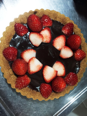 いちごのチョコタルト