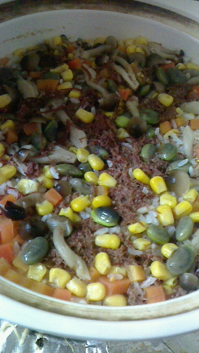 コンビーフの土鍋ご飯の写真