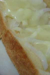 アンチョビチーズトースト