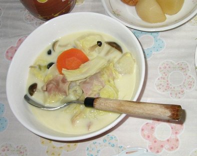 蕪と白菜のミルクスープカレー風味の写真