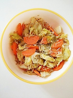 調味料なし❢しらす入り☆野菜炒め