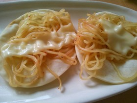 簡単たらこ焼きそばピザ☆☆☆