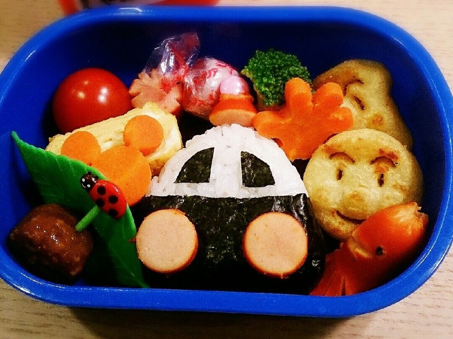 かわいいパトカーのお弁当の画像