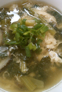 簡単♪ ターサイと 椎茸 卵の中華スープ