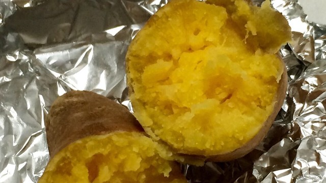 たった12分 レンジとトースターで焼き芋 レシピ 作り方 By 花音春 クックパッド 簡単おいしいみんなのレシピが359万品