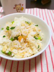 葱と天かすの混ぜごはん【朝食】の写真