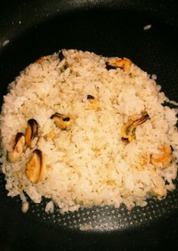 超簡単★ムール貝のアヒージョご飯