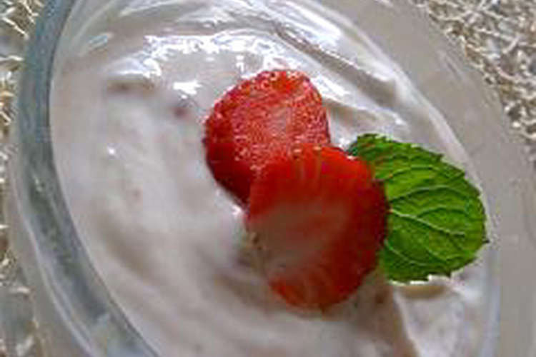 ピンクのクリームヨーグルト レシピ 作り方 By Lantana クックパッド 簡単おいしいみんなのレシピが375万品