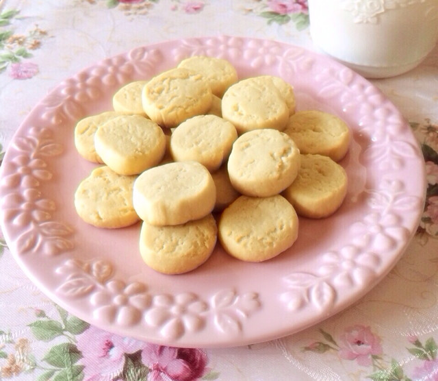 簡単サクサク♪ミルキ〜な練乳クッキー♡の画像