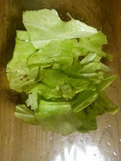 キャベツのシンプルインド風サラダ