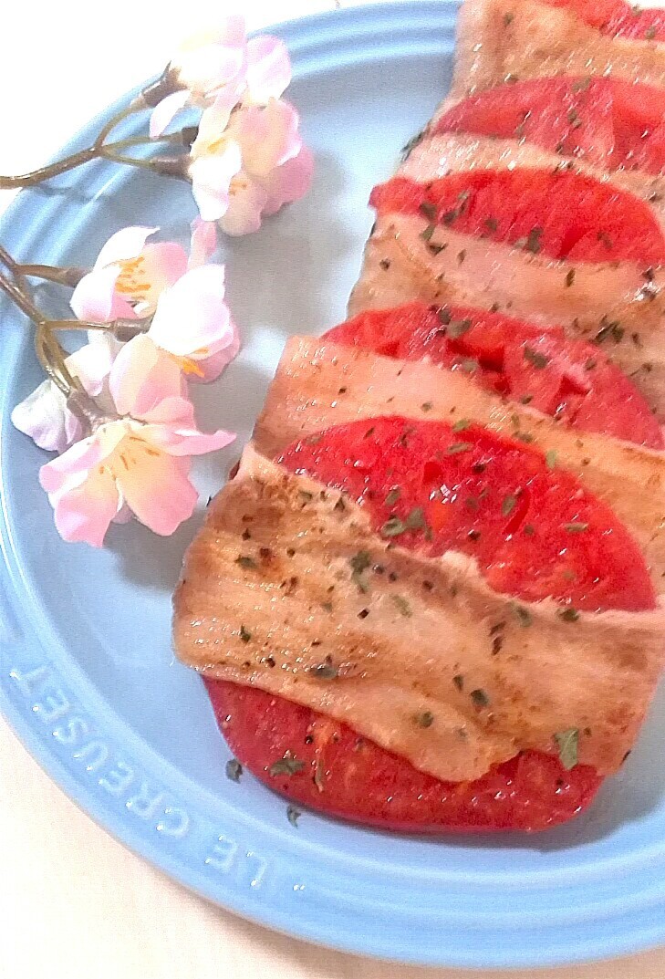 焼くと甘くて絶品♥トマトの肉巻きステーキの画像