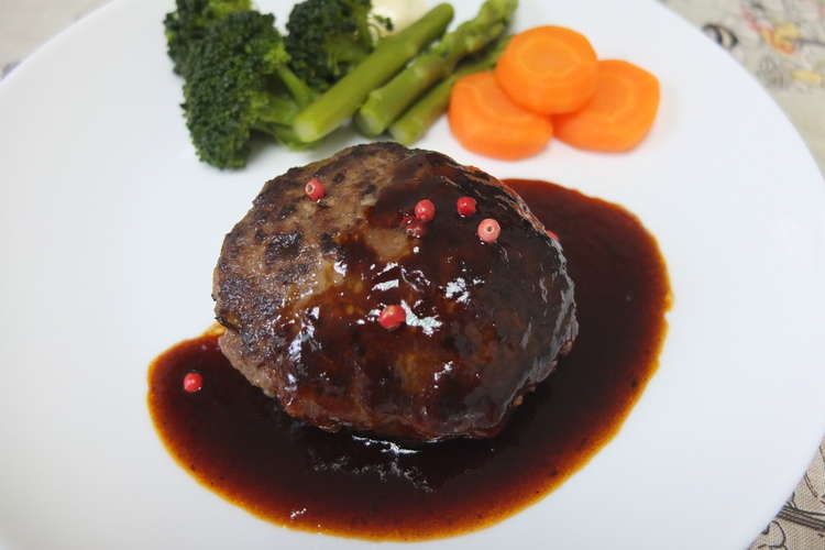ピンクペッパーの香り豊かなハンバーグ レシピ 作り方 By クックutsob3 クックパッド 簡単おいしいみんなのレシピが360万品