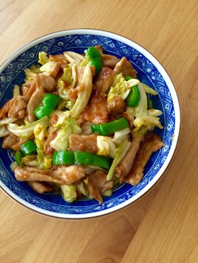豚肉、キャベツとピーマンの甘辛炒め