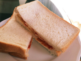やみつきポテトチップスサンドイッチ