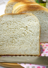 ふんわり豆乳入り食パン