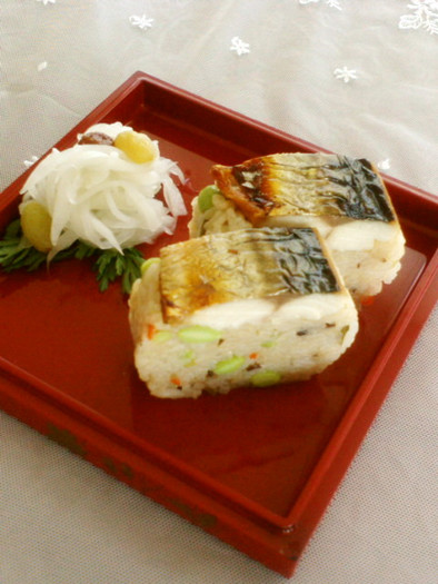 香ばし　焼きサバの棒寿司の写真