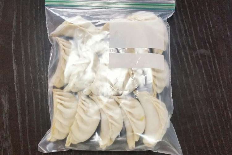 餃子の冷凍保存 レシピ 作り方 By Juri Juri クックパッド 簡単おいしいみんなのレシピが355万品