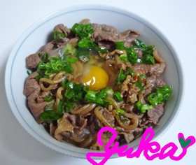 肉じゃがの残り汁でリメイク!牛丼!