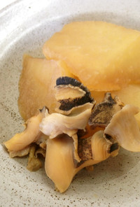 ニシ貝と大根の煮物