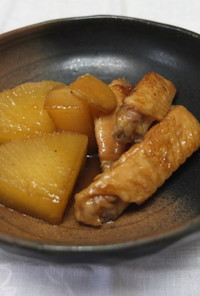 生姜の香り豊かな鶏手羽中と大根の煮物