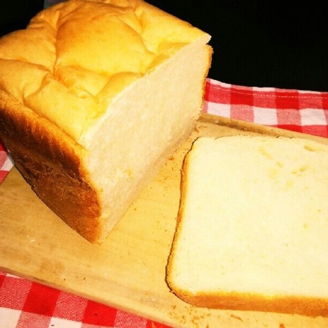 バターの代わりにラードを使った食パン