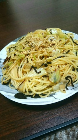 春キャベツと塩昆布の超節約オイルパスタ♪