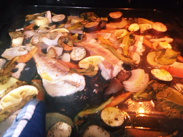 パーティ向け！白身魚と野菜のオーブン焼きの画像