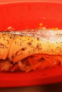 シリコンスチーマーで簡単！鮭の蒸し料理