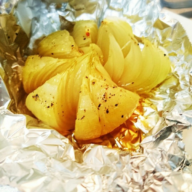 まるごと 玉ねぎのホイル焼き レシピ 作り方 By Yukari クックパッド 簡単おいしいみんなのレシピが361万品