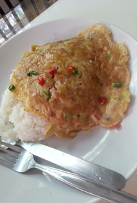 簡単！タイ風卵焼き（カイジアオムーサップ