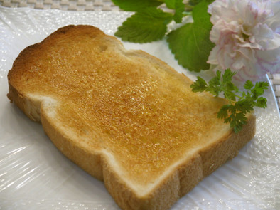 シンプルにえごま油を味わう♪塩トースト♡の写真