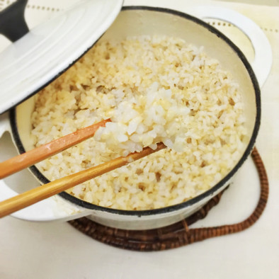 白米食感にする玄米の炊飯法・ふかふか玄米の写真