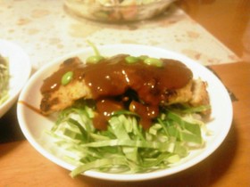 デミグラスかつ丼