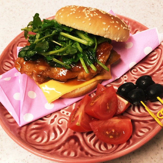 ☽クレソンたっぷり♪中華風チキンバーガーの画像