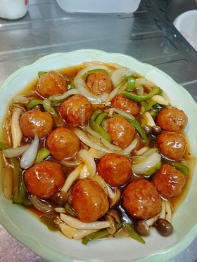 肉団子の酢豚風~業務用肉団子を使って~