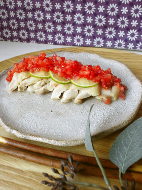 蒸し鶏のさっぱりトマトソース