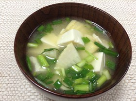 たけのこの穂先と豆腐の味噌汁